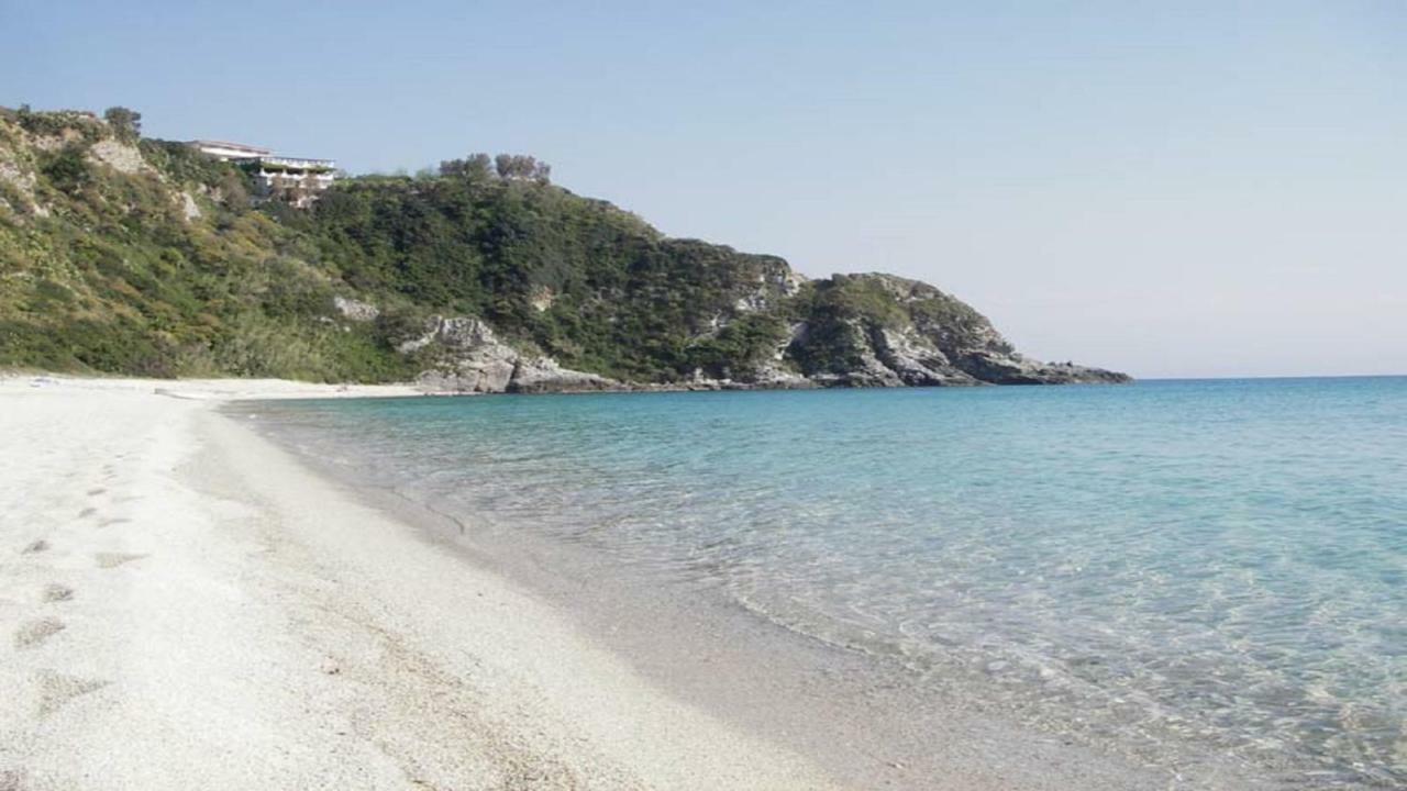 Case Vacanze Sangeni Capo Vaticano Exterior photo
