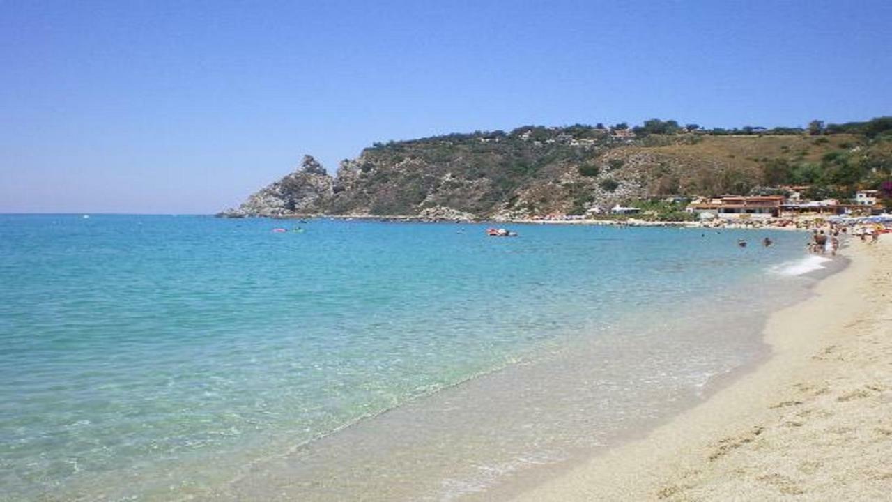 Case Vacanze Sangeni Capo Vaticano Exterior photo